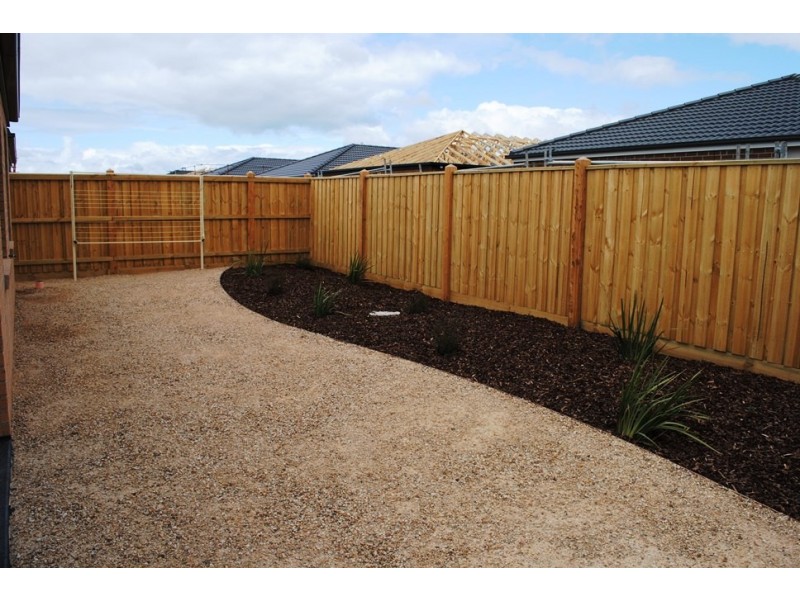 6 Casino Parade, Point Cook VIC 3030