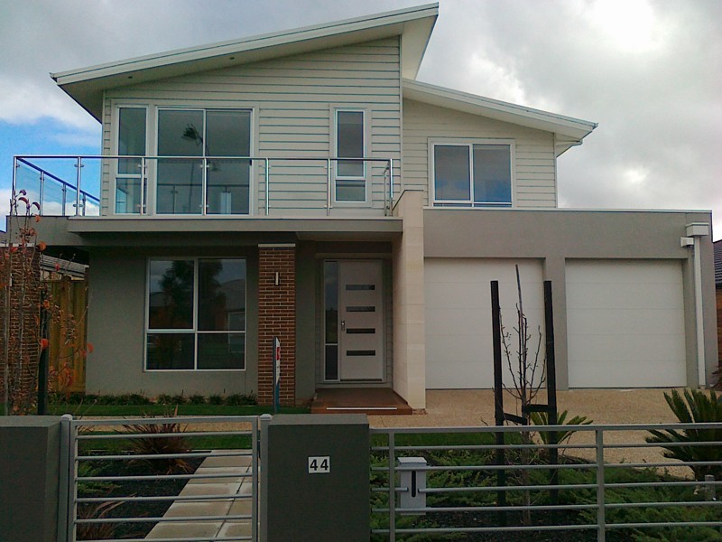 44 Alamanda Boulevard, Point Cook VIC 3030