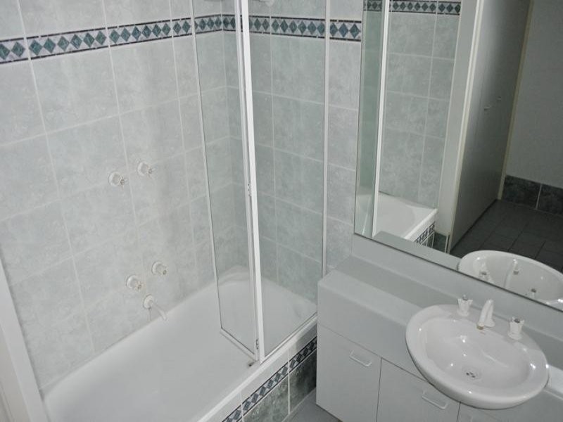 REF 10010/83 Queensbridge Street, Southbank VIC 3006