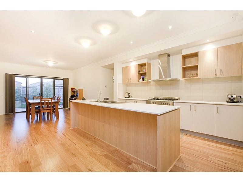 93 Alamanda Boulevard, Point Cook VIC 3030