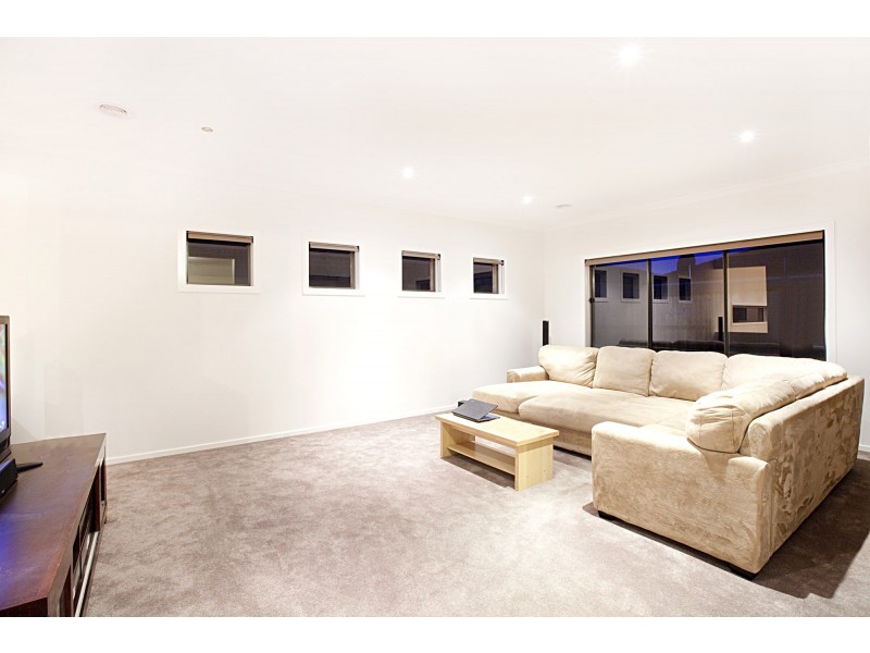 93 Alamanda Boulevard, Point Cook VIC 3030