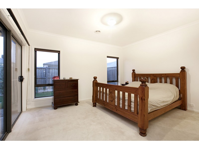 93 Alamanda Boulevard, Point Cook VIC 3030