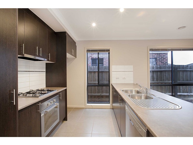 5 Terrene Terrace, Point Cook VIC 3030