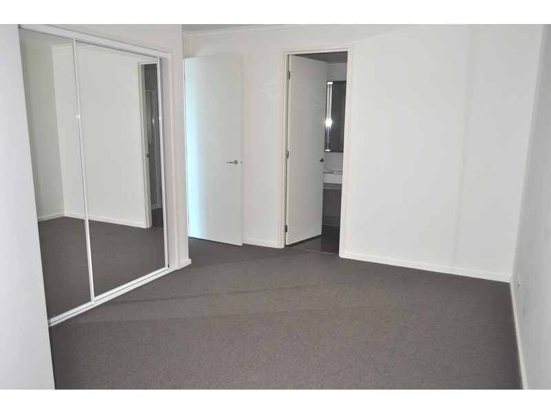 REF 10014/180 City Road, Southbank VIC 3006