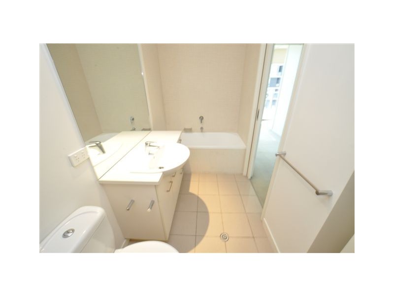 809/5 Caravel Lane, Docklands VIC 3008