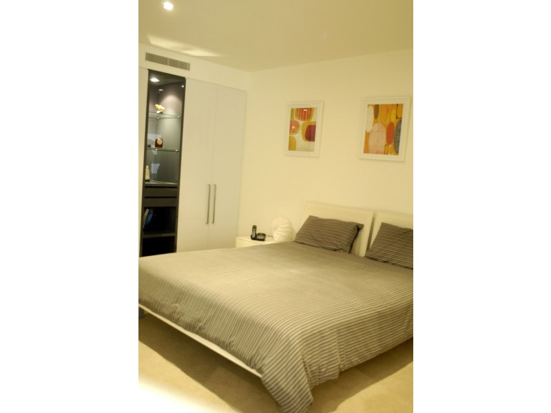 3306/7 Riverside Quay, Southbank VIC 3006