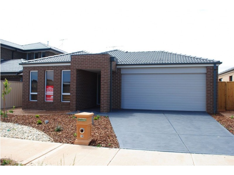 18 Runlet Drive, Point Cook VIC 3030