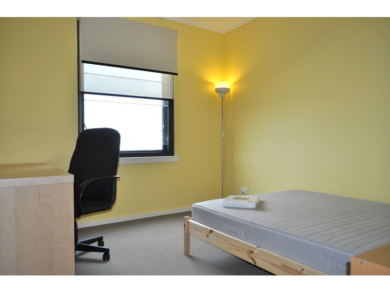 1226/99 Whiteman Street, Southbank VIC 3006