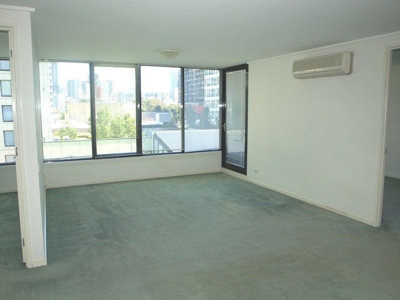 1180/28 Bank Street, South Melbourne VIC 3205