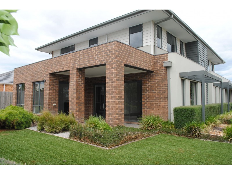 34 Windorah Drive, Point Cook VIC 3030