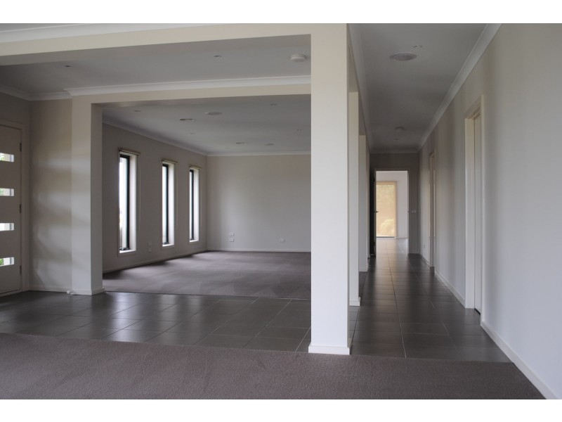 34 Windorah Drive, Point Cook VIC 3030