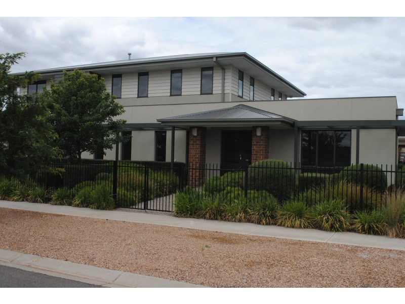 34 Windorah Drive, Point Cook VIC 3030