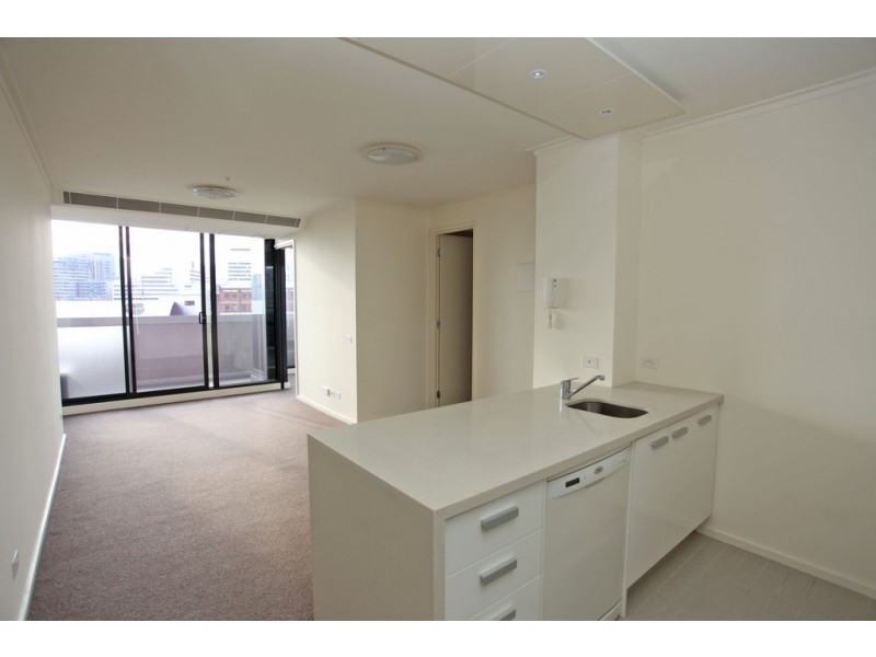700/63 Whiteman Street, Southbank VIC 3006