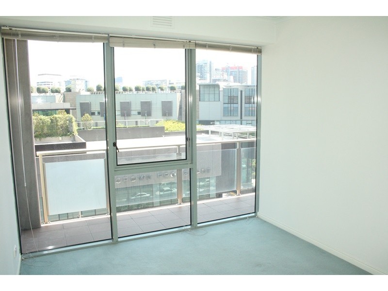 REF 1025/83 Queensbridge Street, Southbank VIC 3006