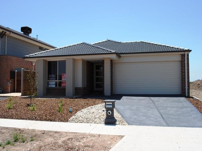 31 Waves Drive, Point Cook VIC 3030