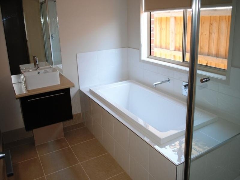 31 Waves Drive, Point Cook VIC 3030