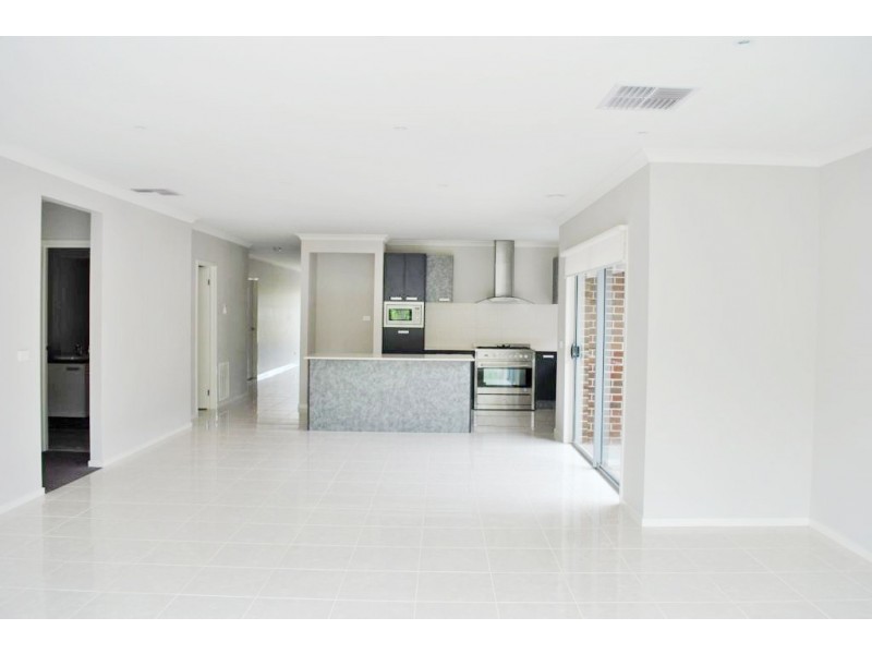 16 Essence Lane, Point Cook VIC 3030