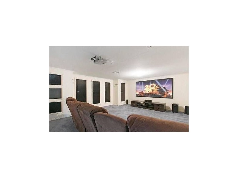 35 Copeland Crescent, Point Cook VIC 3030