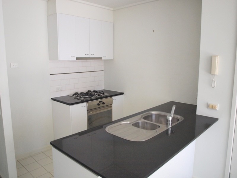 1236/99 Whiteman Street, Southbank VIC 3006