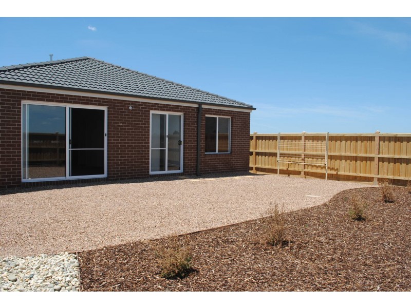 16 Wuranda Parade, Point Cook VIC 3030