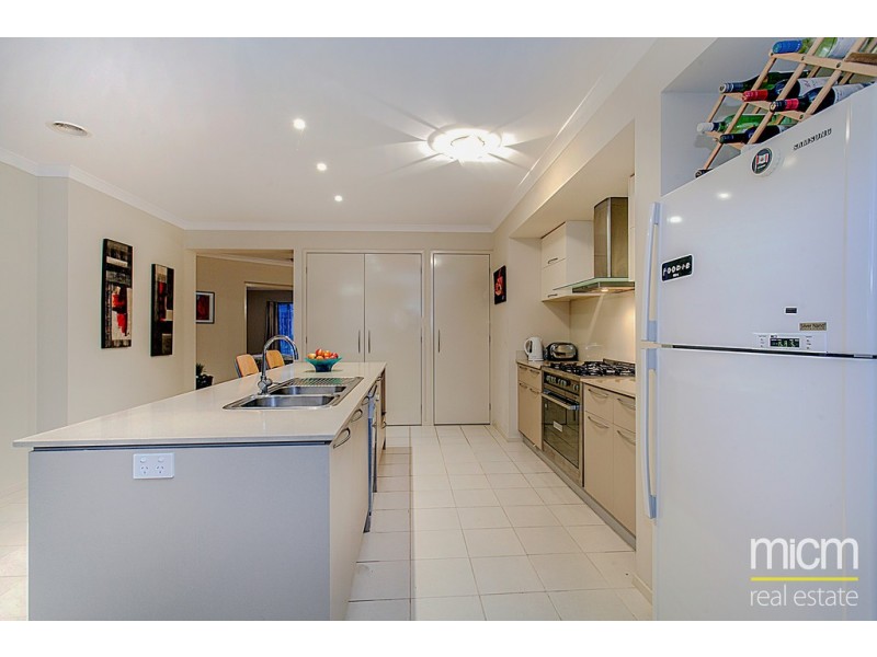 35 Ladybird Crescent, Point Cook VIC 3030