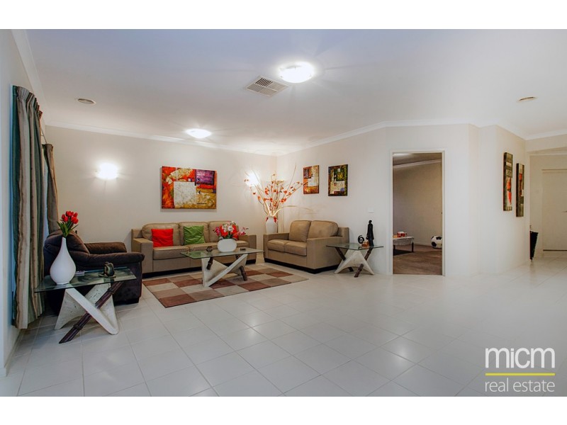 35 Ladybird Crescent, Point Cook VIC 3030