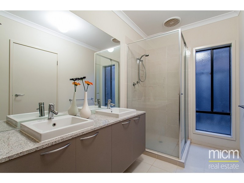 35 Ladybird Crescent, Point Cook VIC 3030