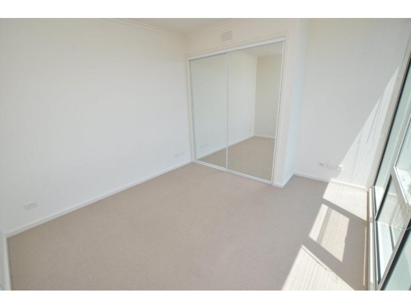 1241/63 Whiteman Street, Southbank VIC 3006