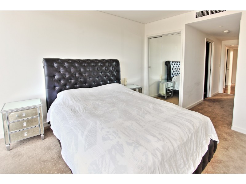 1201/70 Lorimer Street, Docklands VIC 3008