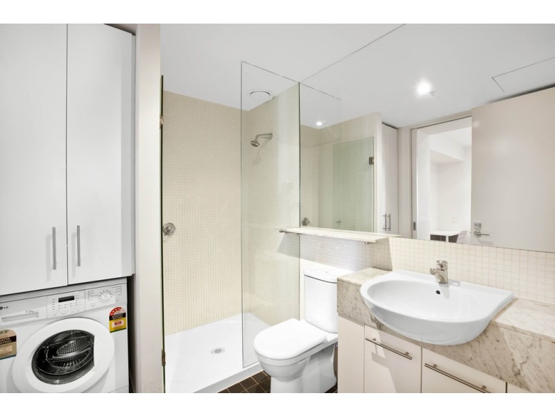 1111/225 Elizabeth Street, Melbourne VIC 3000