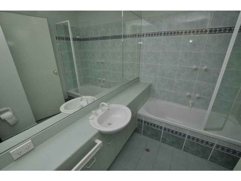 REF 20007/83 Queensbridge Street, Southbank VIC 3006