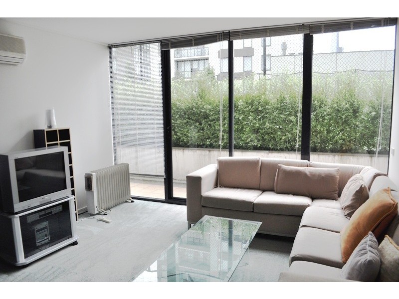 REF 20013/28 Bank Street, South Melbourne VIC 3205