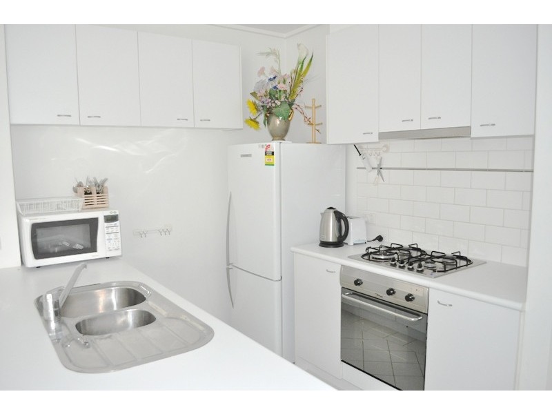 REF 20013/28 Bank Street, South Melbourne VIC 3205