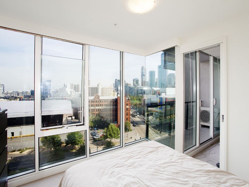 REF 20026/63 Whiteman Street, Southbank VIC 3006