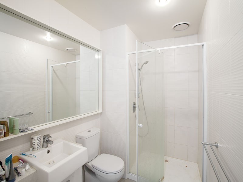 REF 20026/63 Whiteman Street, Southbank VIC 3006