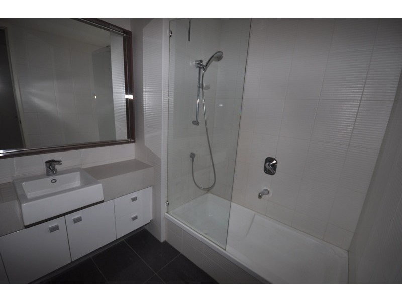 REF 20030/63 Whiteman Street, Southbank VIC 3006