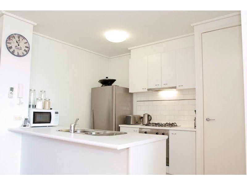 REF 20040/28 Bank Street, South Melbourne VIC 3205