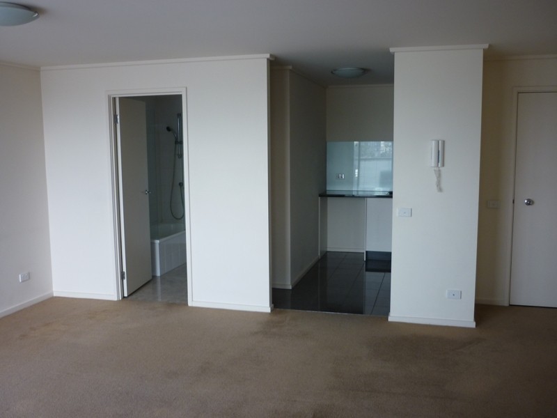 REF 20052/100 Kavanagh Street, Southbank VIC 3006