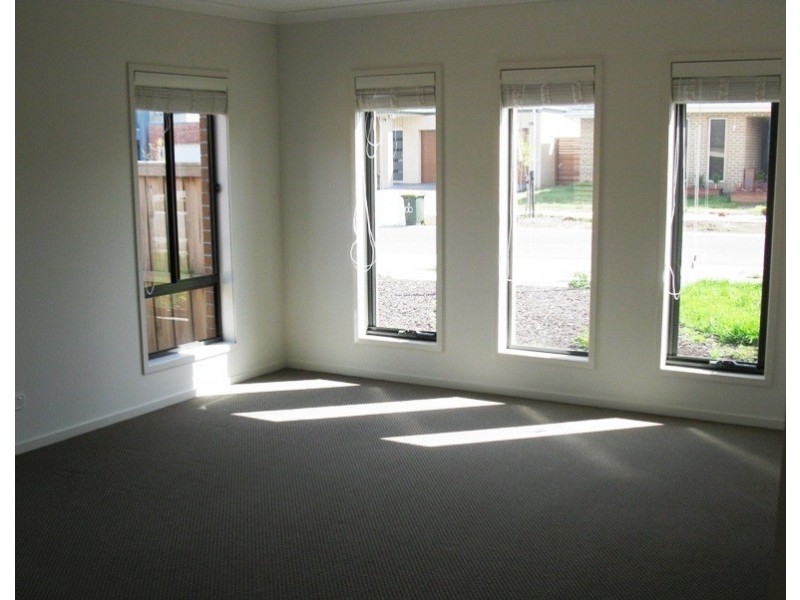 5 Skein Street, Point Cook VIC 3030