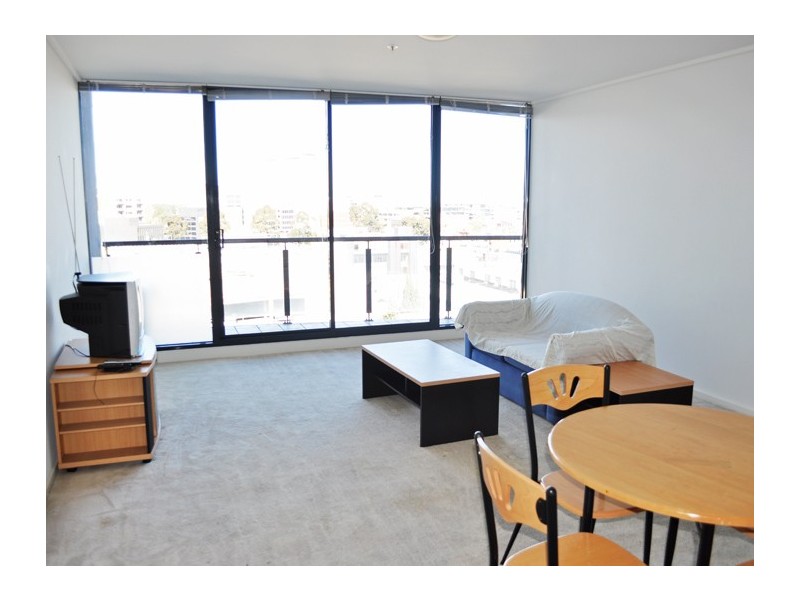 REF 20084/28 Bank Street, South Melbourne VIC 3205