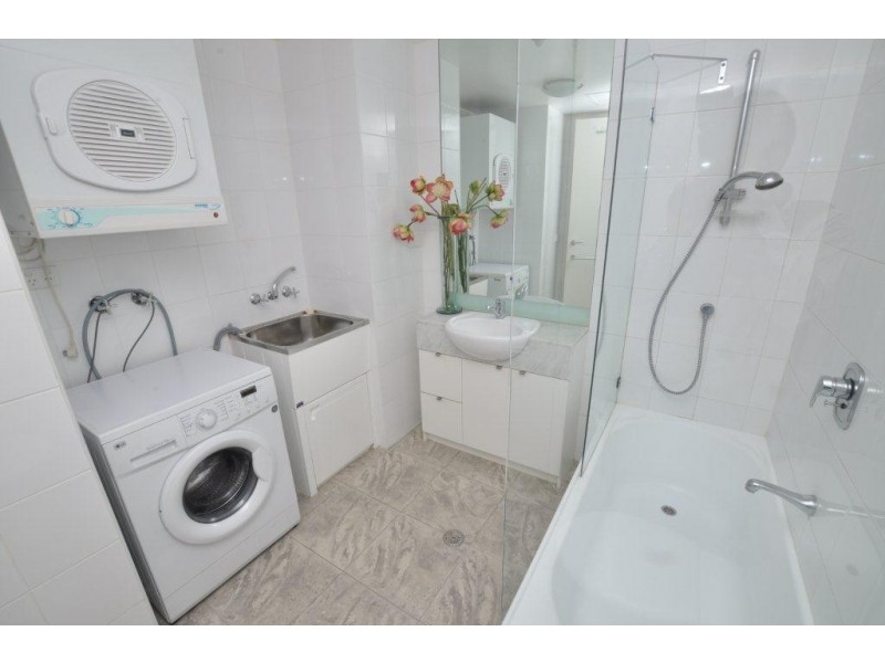 REF 20090/100 Kavanagh Street, Southbank VIC 3006