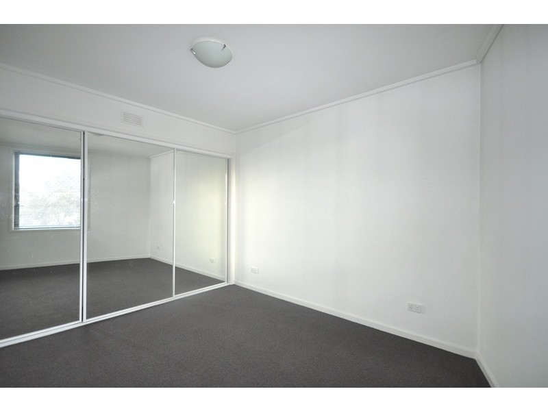 REF 20114/99 Whiteman Street, Southbank VIC 3006