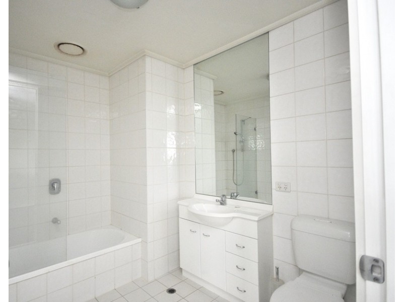 REF 20114/99 Whiteman Street, Southbank VIC 3006