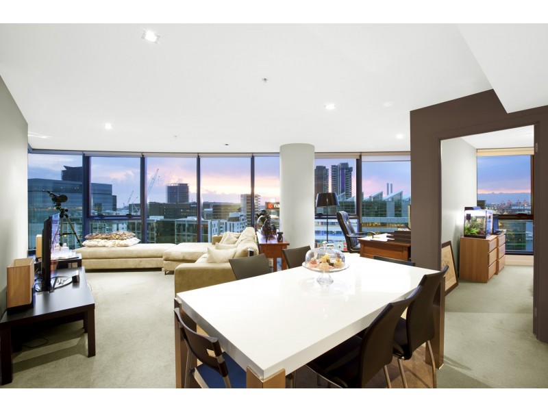 2401/100 Harbour Esplanade, Docklands VIC 3008