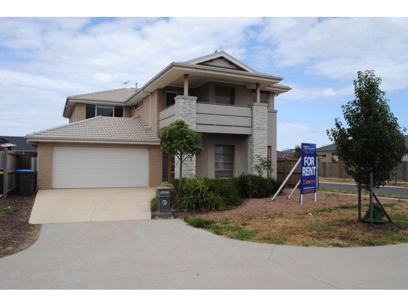 2 Palmtree Place, Point Cook VIC 3030