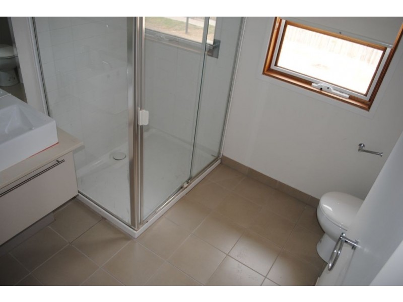 2 Palmtree Place, Point Cook VIC 3030