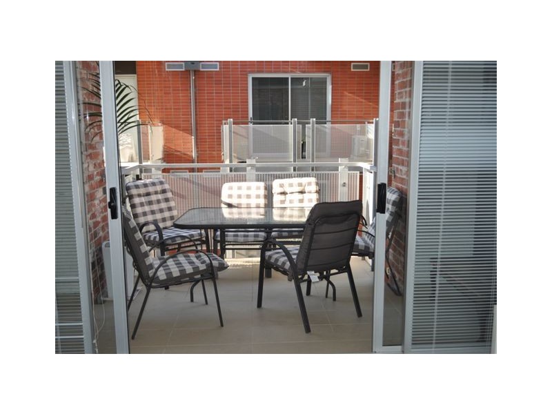 112/50 Dow Street, Port Melbourne VIC 3207