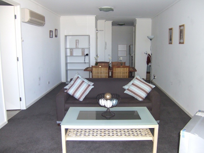 REF 20133/173 City Road, Southbank VIC 3006