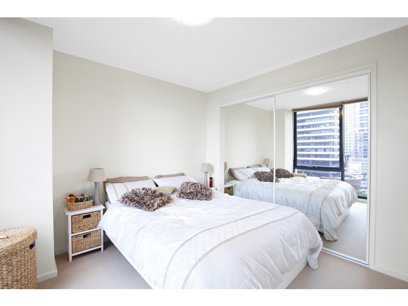 907/63 Whiteman Street, Southbank VIC 3006
