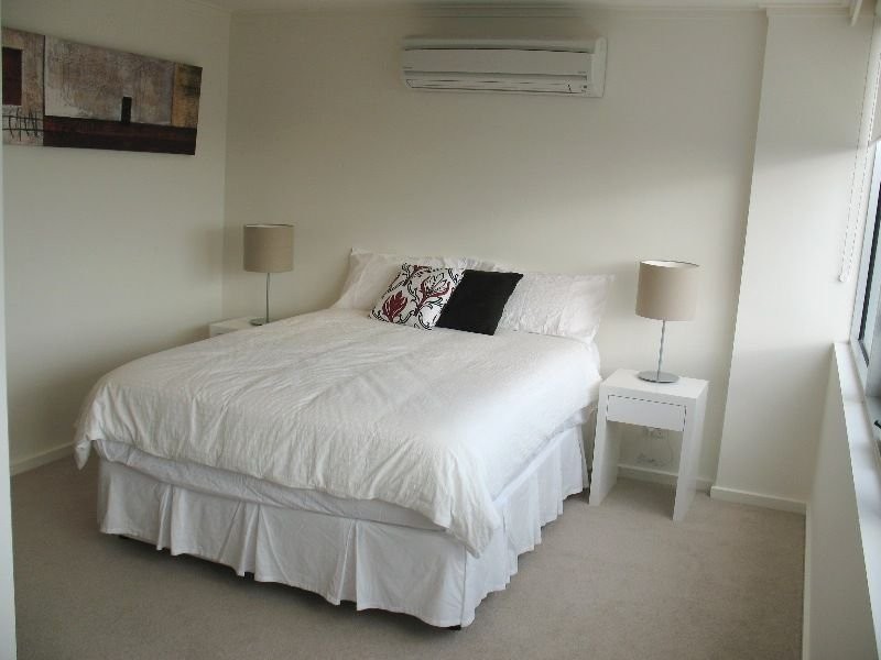 REF 10133/58 Jeffcott Street, West Melbourne VIC 3003
